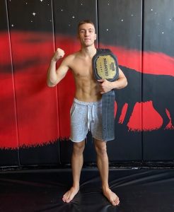 JAKUB HÁJNIK, ŠAMPIÓN SLOVENSKEJ REPUBLIKY SLOVENSKEJ AMATÉRSKEJ MMA LIGY MAMMAL