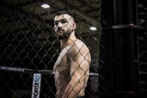 Roman Hulla ŠAMPIÓN SLOVENSKEJ REPUBLIKY SLOVENSKEJ AMATÉRSKEJ MMA LIGY MAMMAL